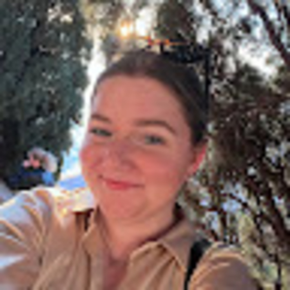 Meet your Posher, Abigail